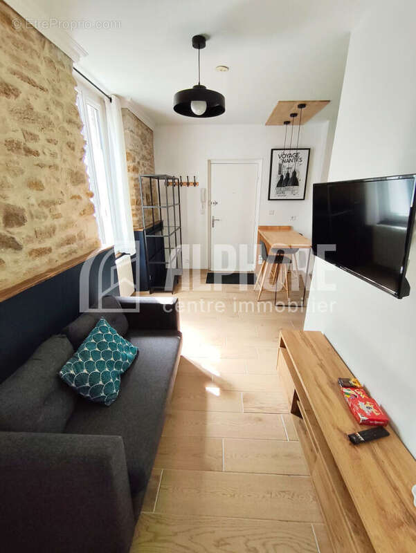 Exclusivité - Appartement T2 entièrement rénové et meublé de 26.3 m² - photo 3
