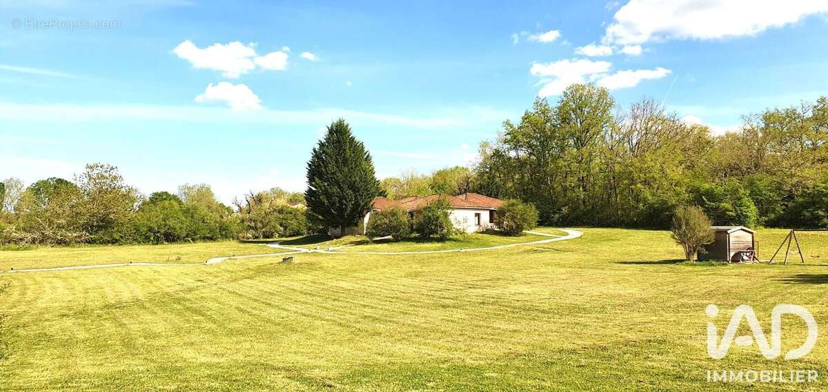 Maison 348 m² à Leobard  - photo 2