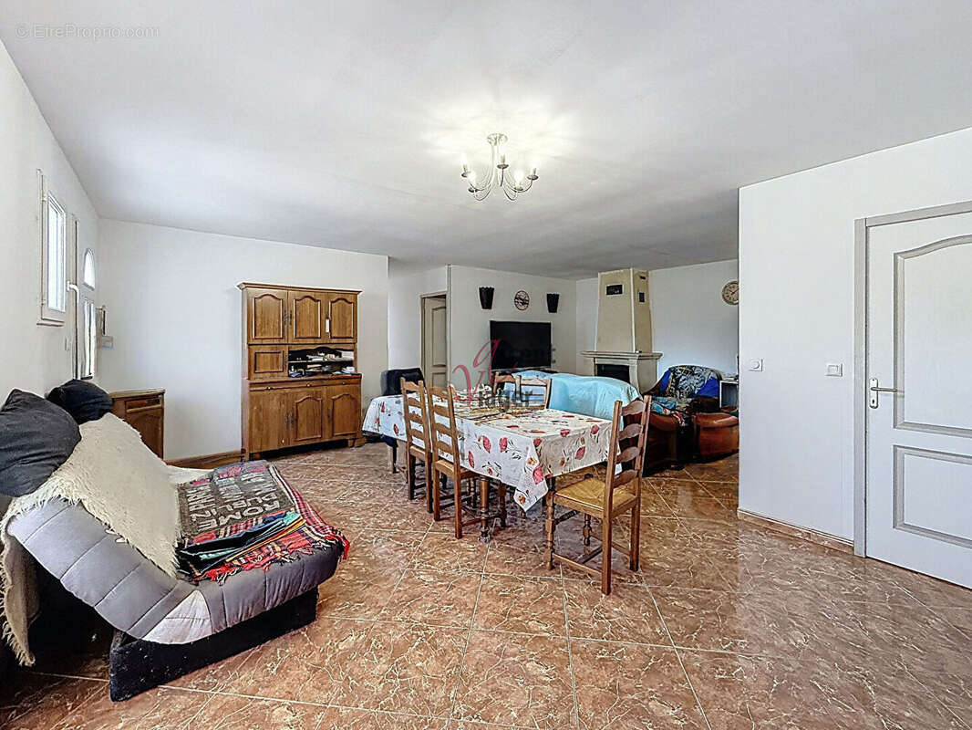 A vendre en viager occupé maison en campagne de Saint Andiol. - photo 4