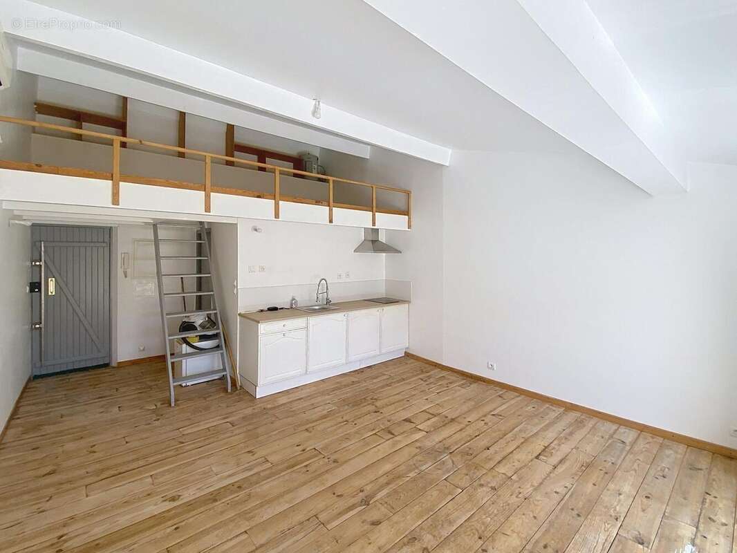 Appartement 53 m² à Salernes  - photo 2