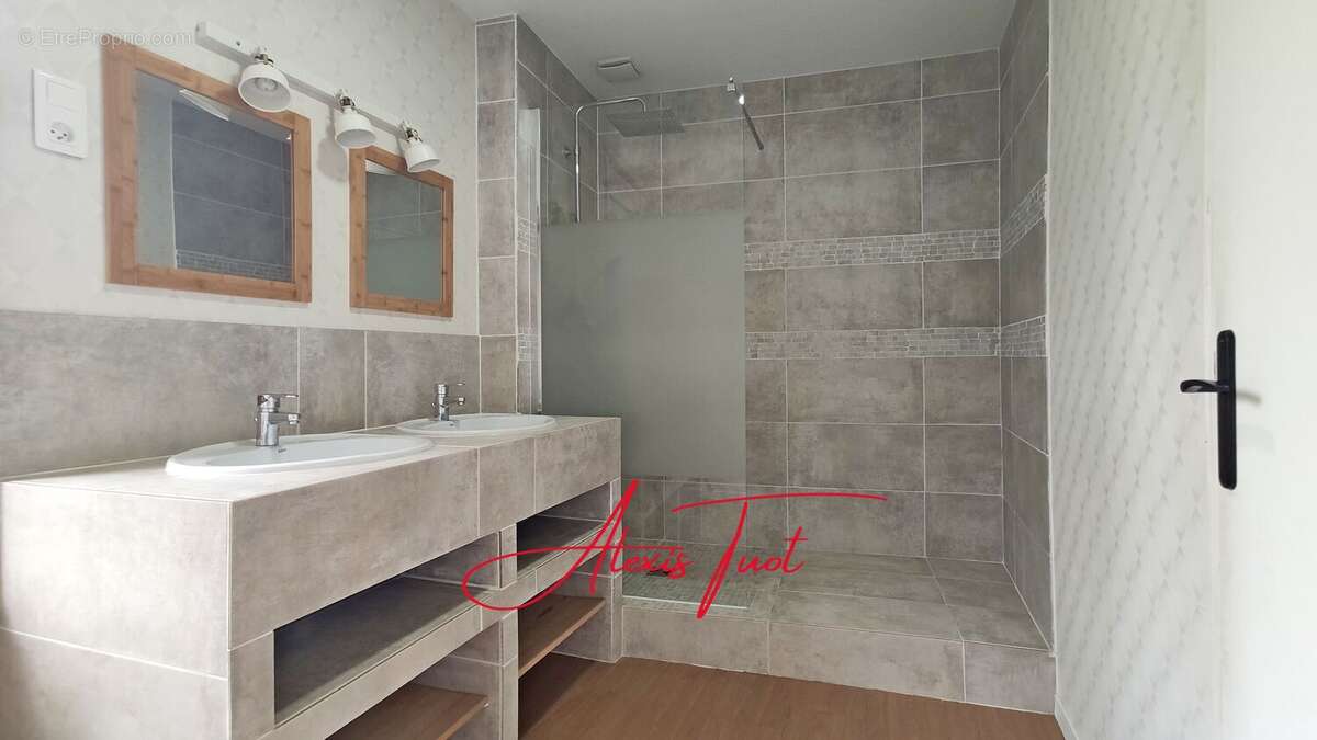 Maison à SAINT-LOUBES