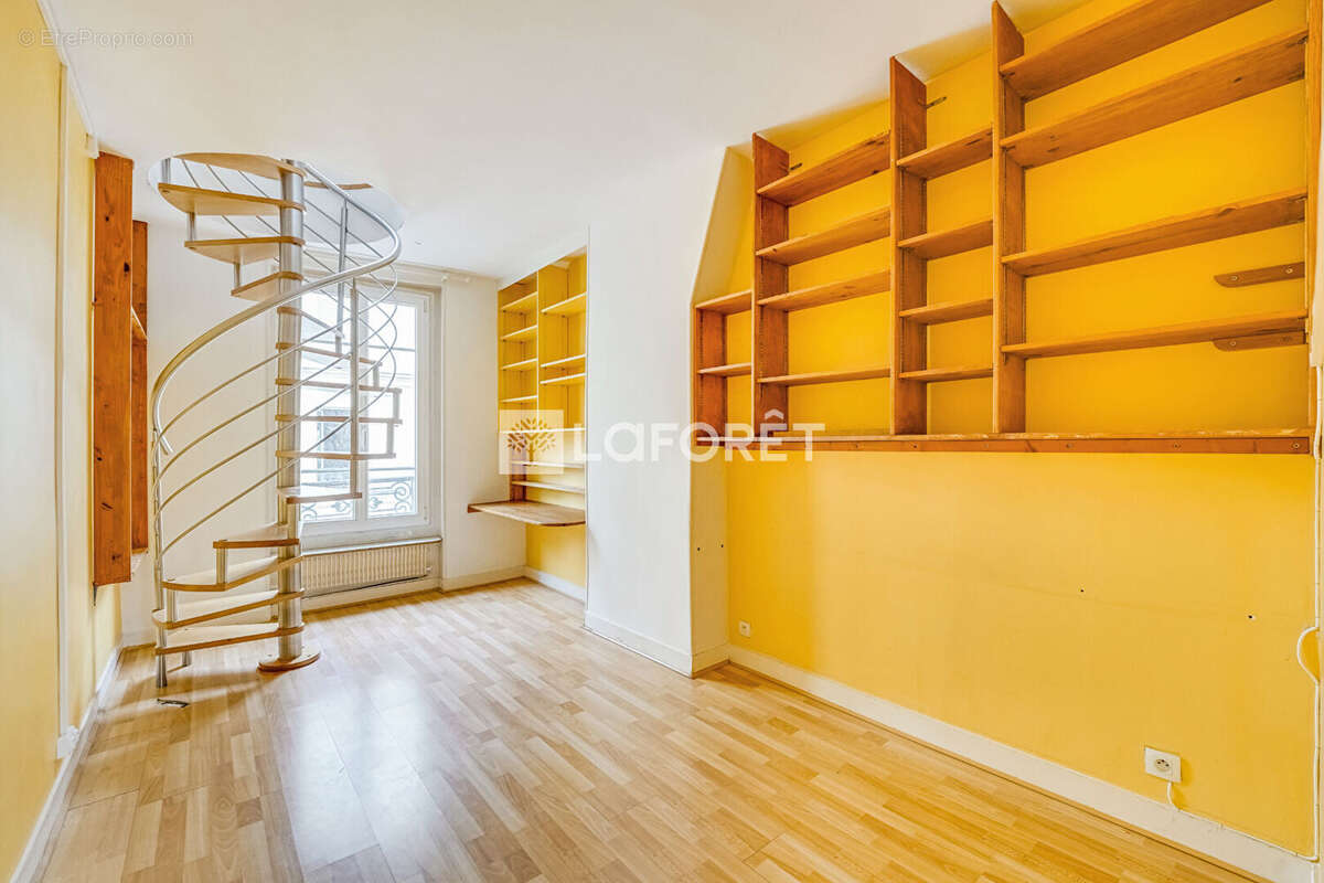 Paris 14? ? Pernety  Appartement familial en duplex de 6 pièces avec fort potentiel - photo 6