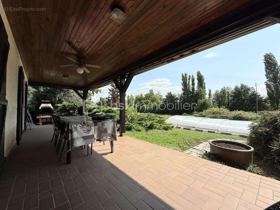 Maison à LAMARCHE-SUR-SAONE