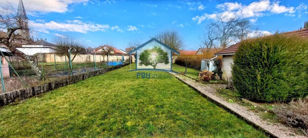 Maison à NOMEXY