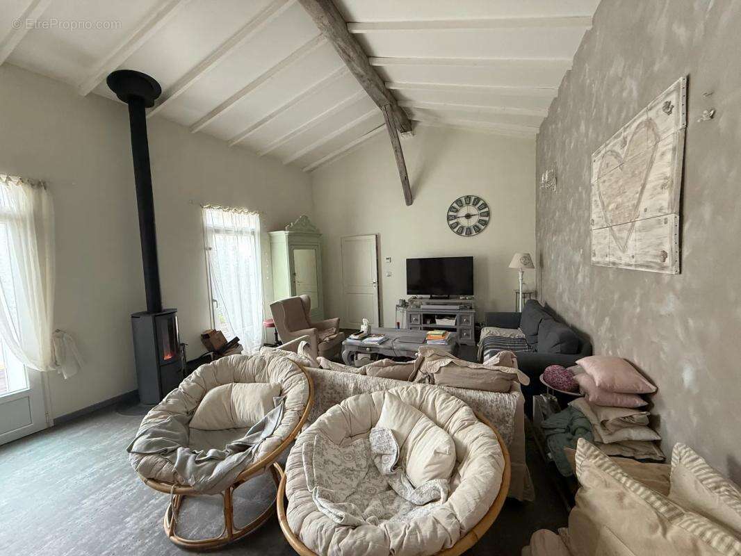 Maison à NEUVILLE-DE-POITOU