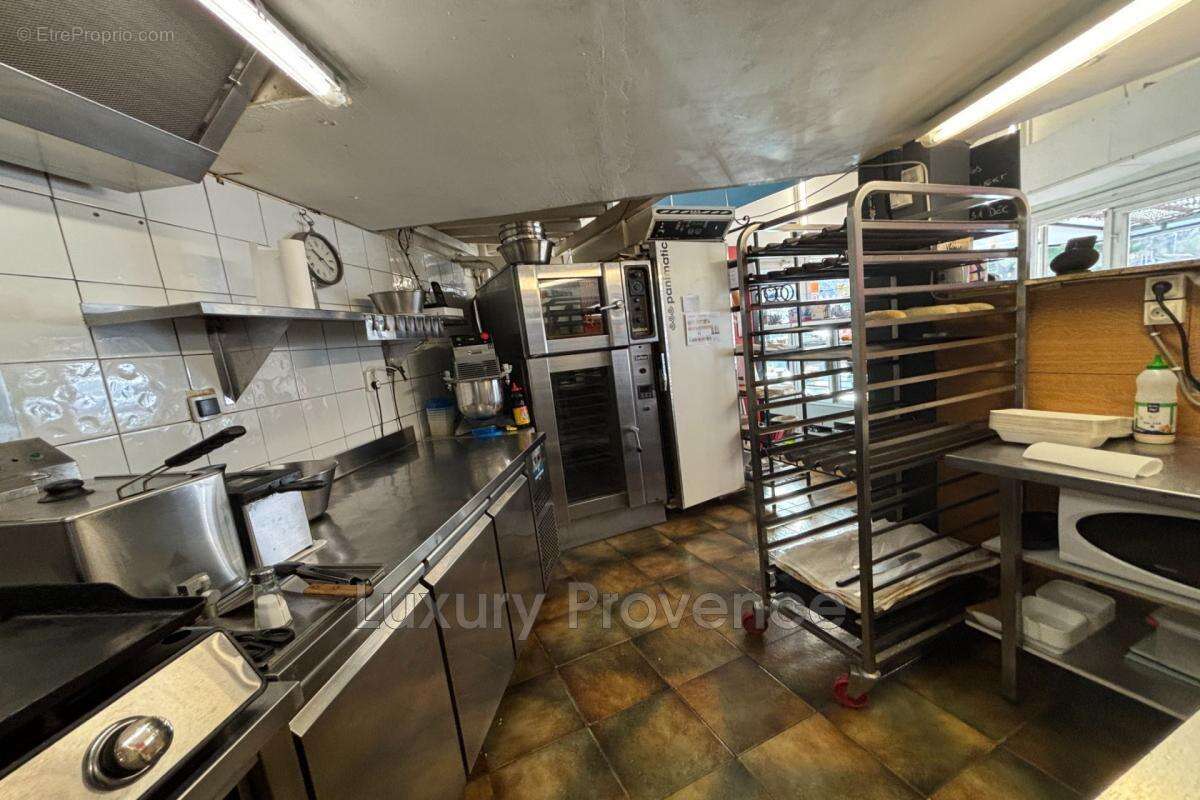 Commerce à GARDANNE