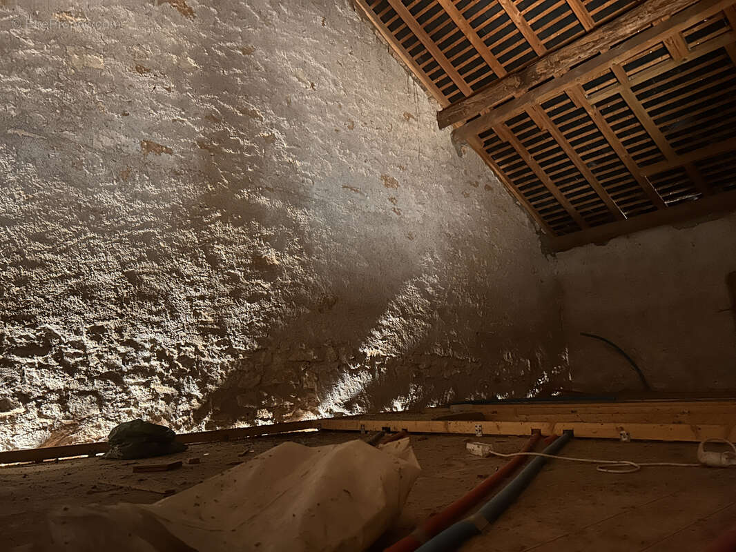 Autre à SAINT-MARCEL