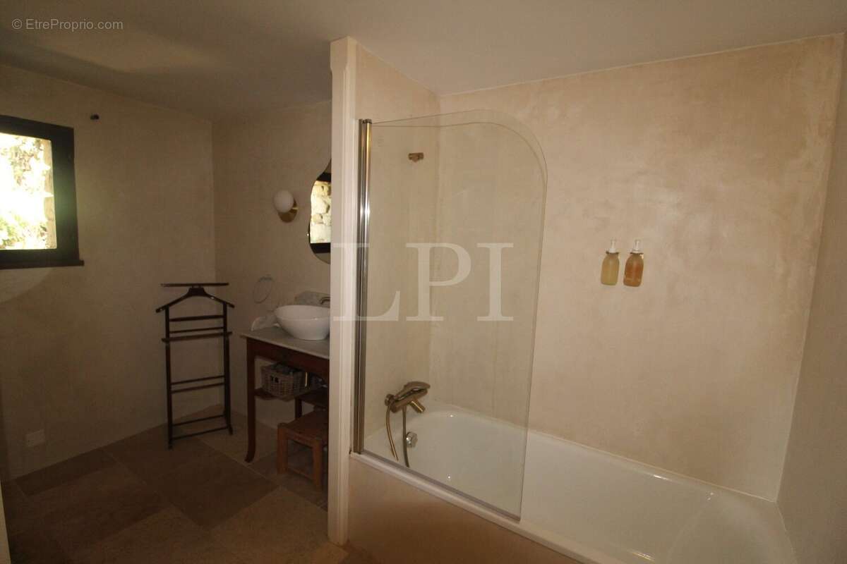 Maison à SAINT-MARTIN-DE-CASTILLON