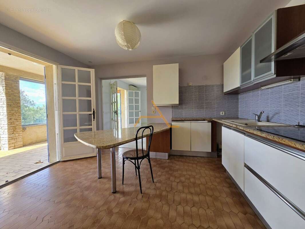 Maison à TULETTE