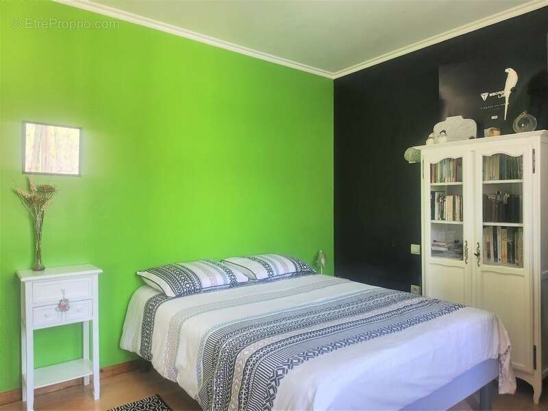 Belle Maison de plain pied avec 4 chambres et jardin arboré - à vendre - 6 pièces - ALLEZ ET CAZENEUVE (47) - photo 12