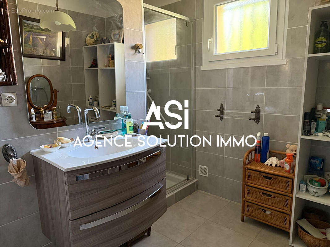 Maison à MONTELIMAR