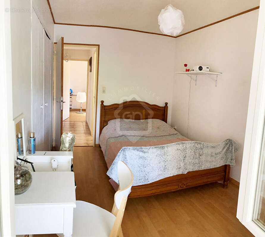 Appartement à PERNES-LES-FONTAINES