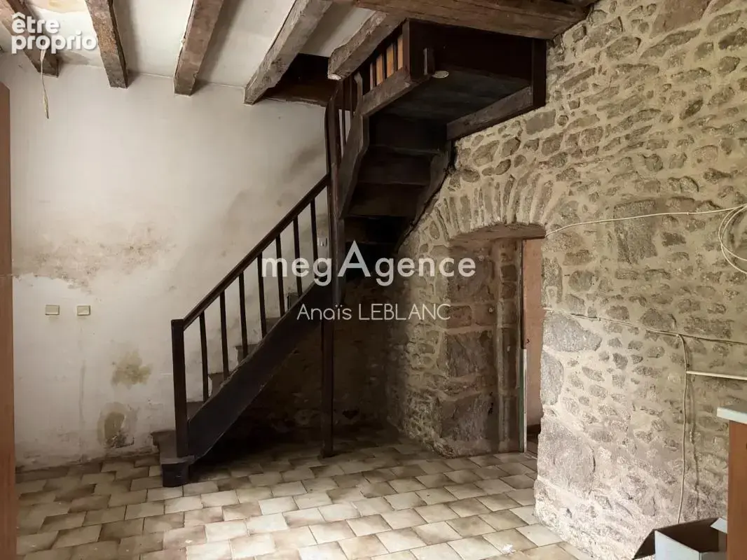 Maison en pierre au cœur d'un village proche du Mans - photo 5