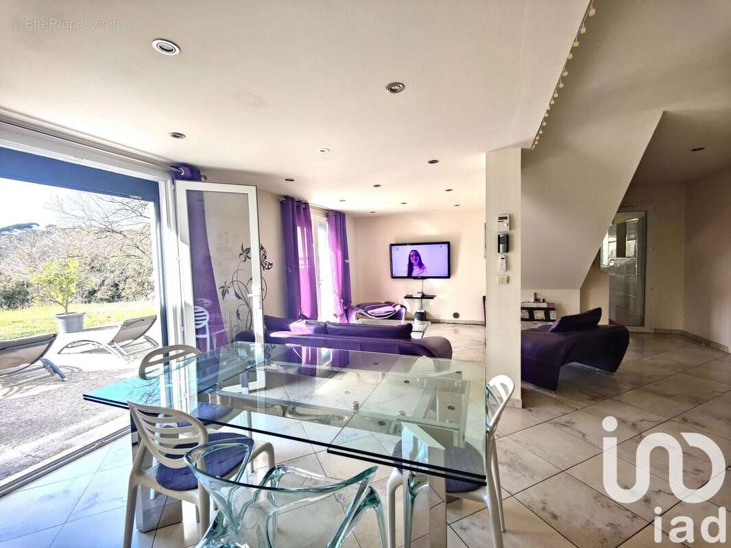 Photo 7 - Maison à COLLOBRIERES