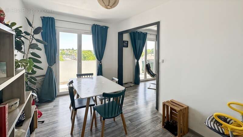 Appartement à vendre T4 de 76 m² avec balcon, cave et parking - BERGERAC (24) - photo 5