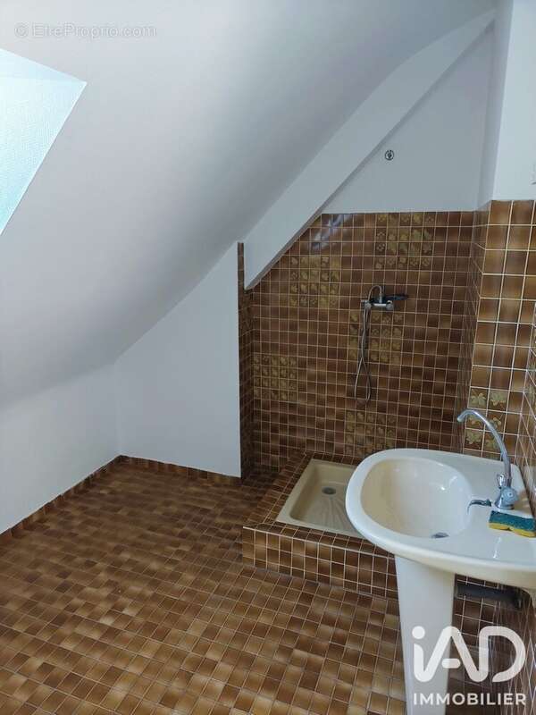Maison 107 m² à Saint-Thuriau  - photo 8