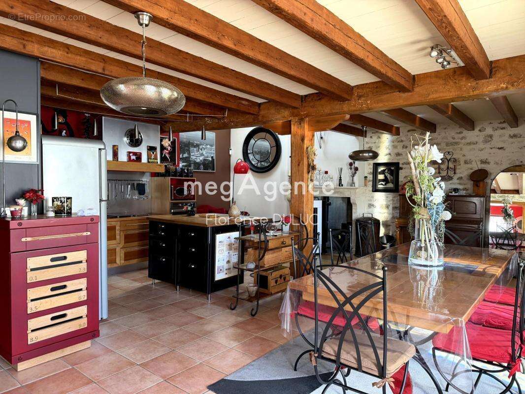 Belle maison atypique en pierre avec garage - photo 2