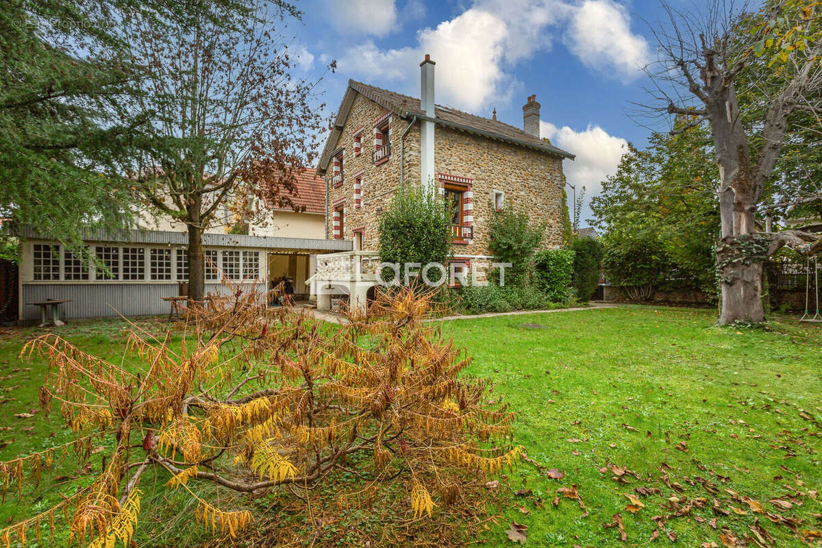 Maison à VIRY-CHATILLON