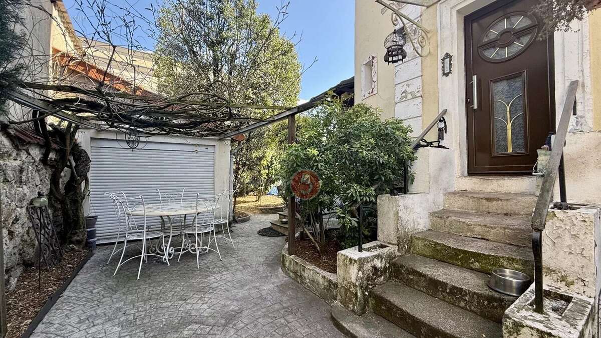 Maison à VILLEMOMBLE