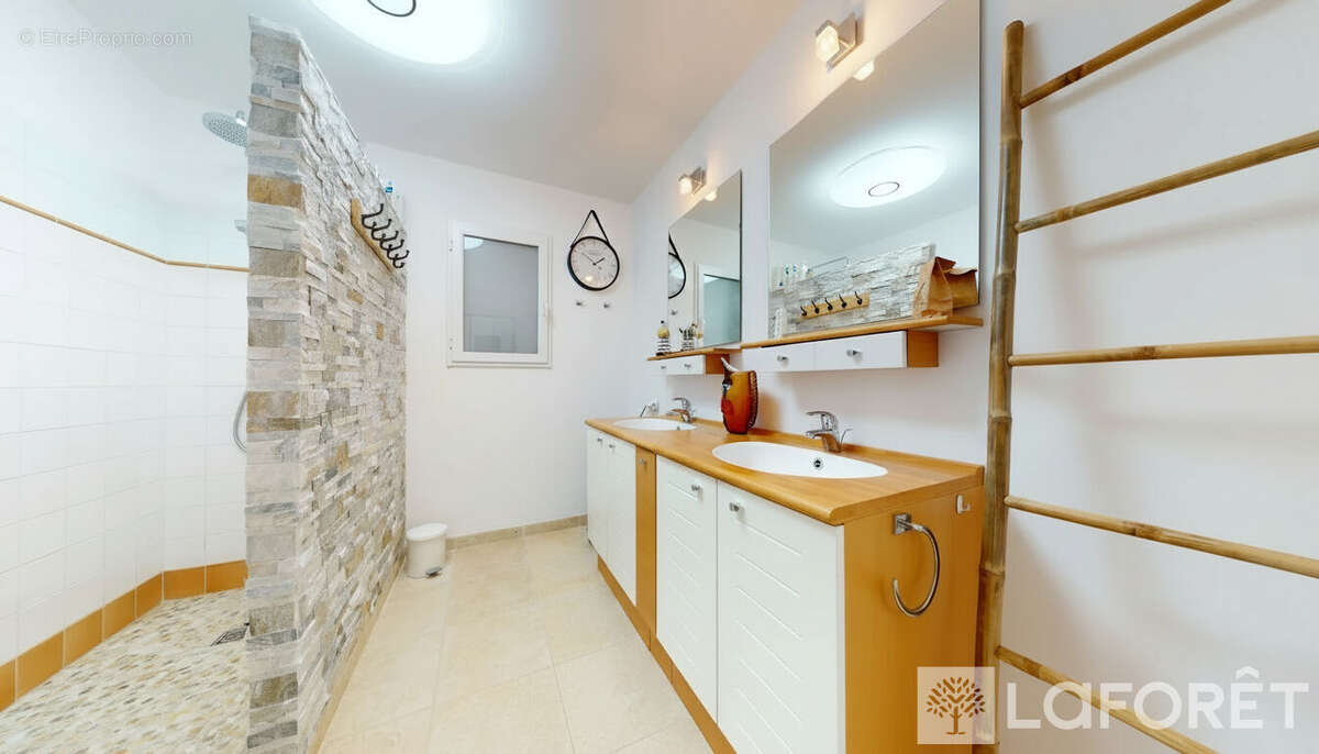 Maison Frejus 5 pièce(s) 170 m2 - photo 12