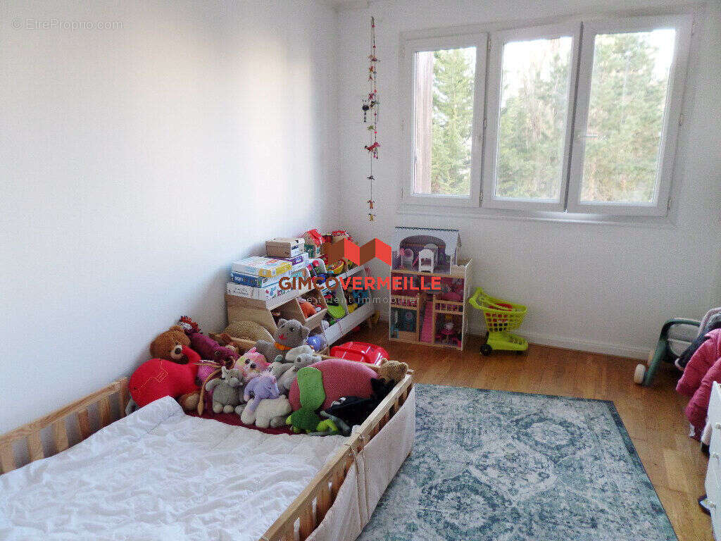 Appartement à LA CELLE-SAINT-CLOUD