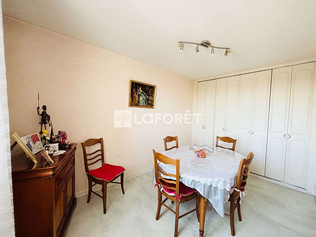 Appartement 3 pièces à vendre à Roanne, 58m² résidence sécurisée, proche commerces et transports. Idéal primo-accédant ou invest - photo 5