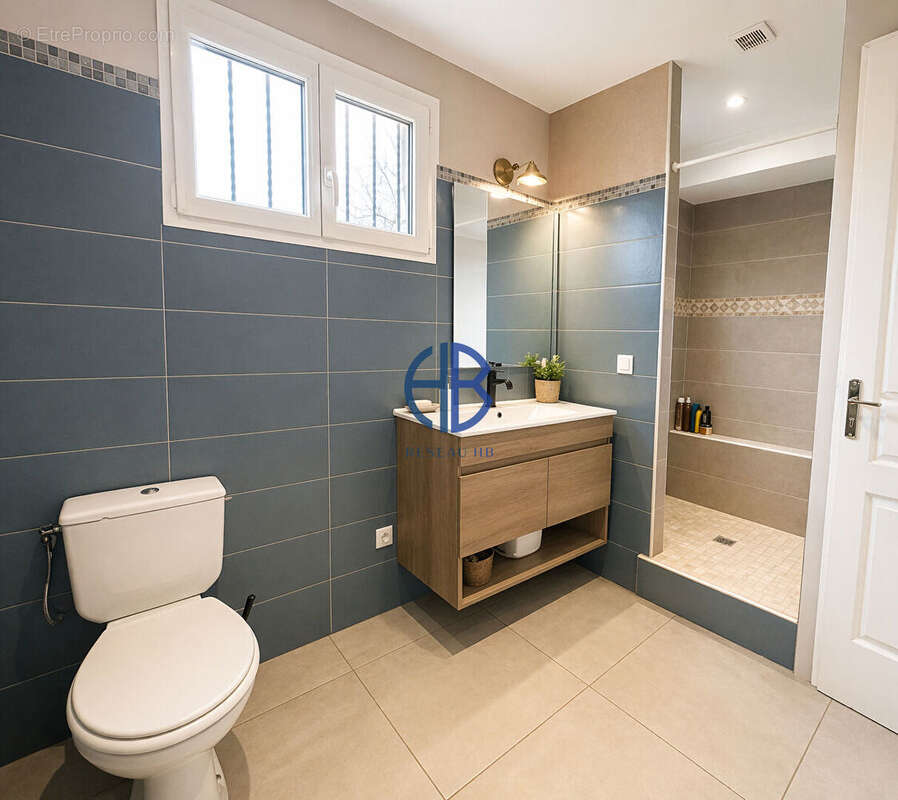 Maison à LA TOUR-DU-PIN