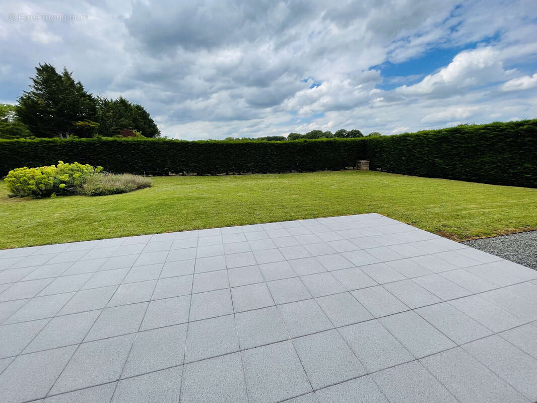 Maison à BUXEROLLES