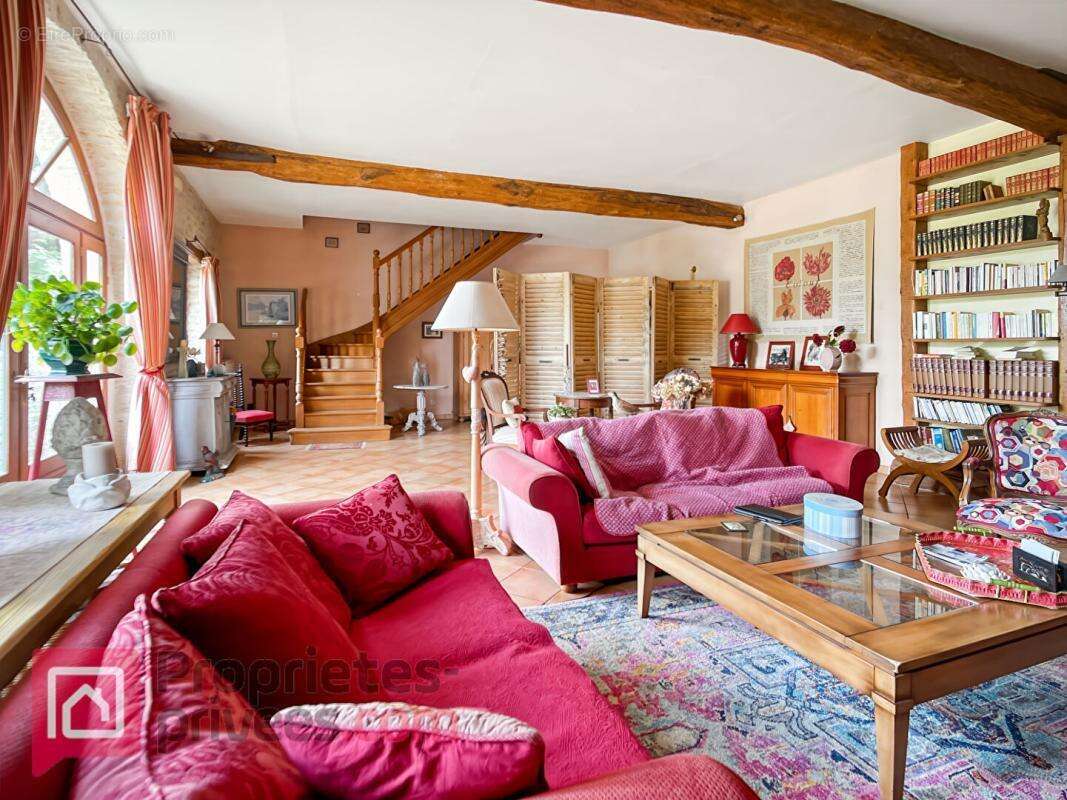 Maison à NOYERS