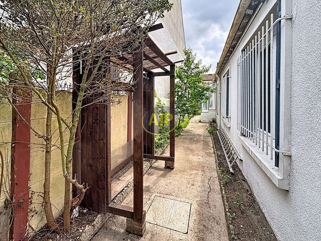 Maison à BOBIGNY