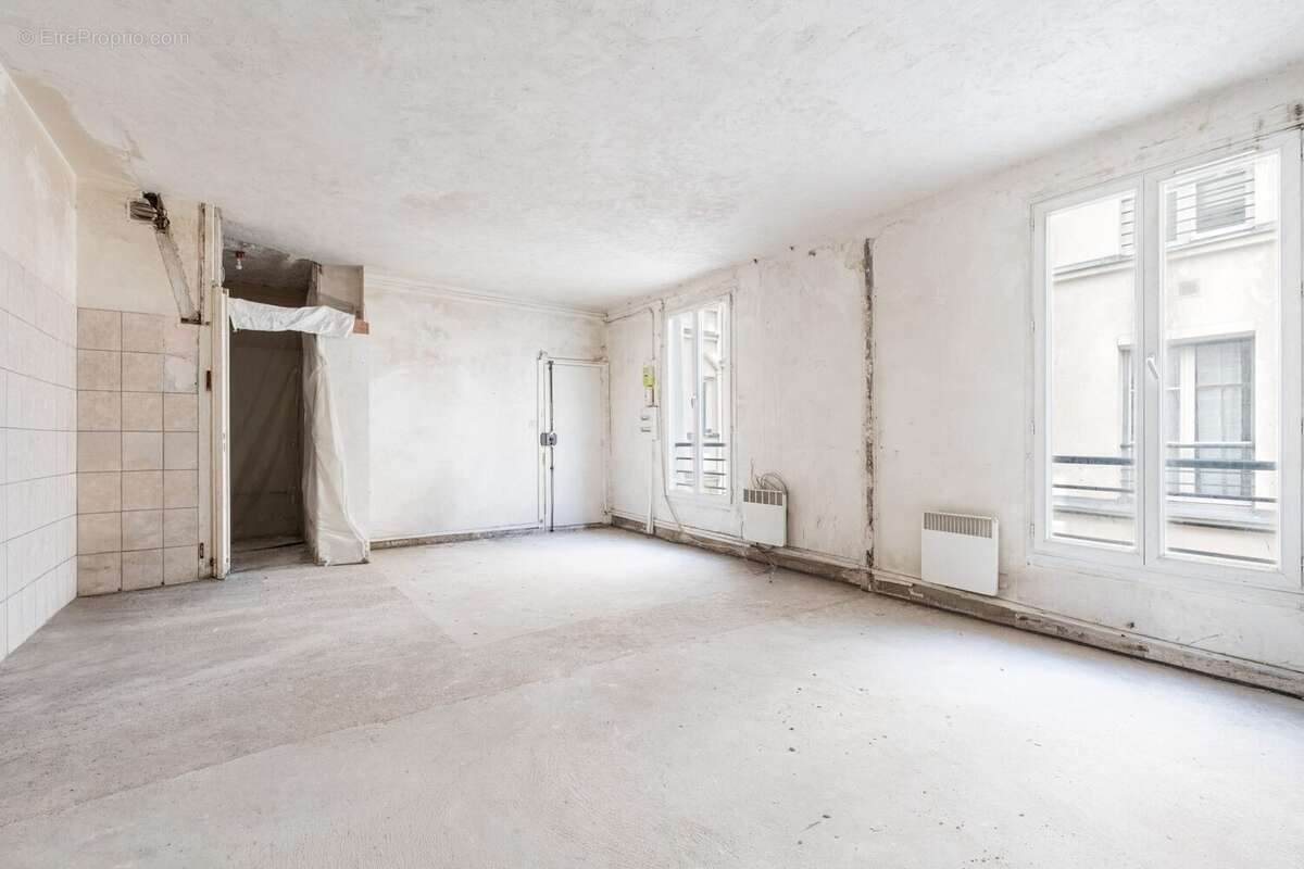 Appartement à PARIS-18E