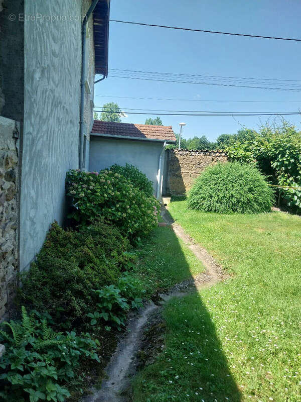 Maison à PONT-EVEQUE