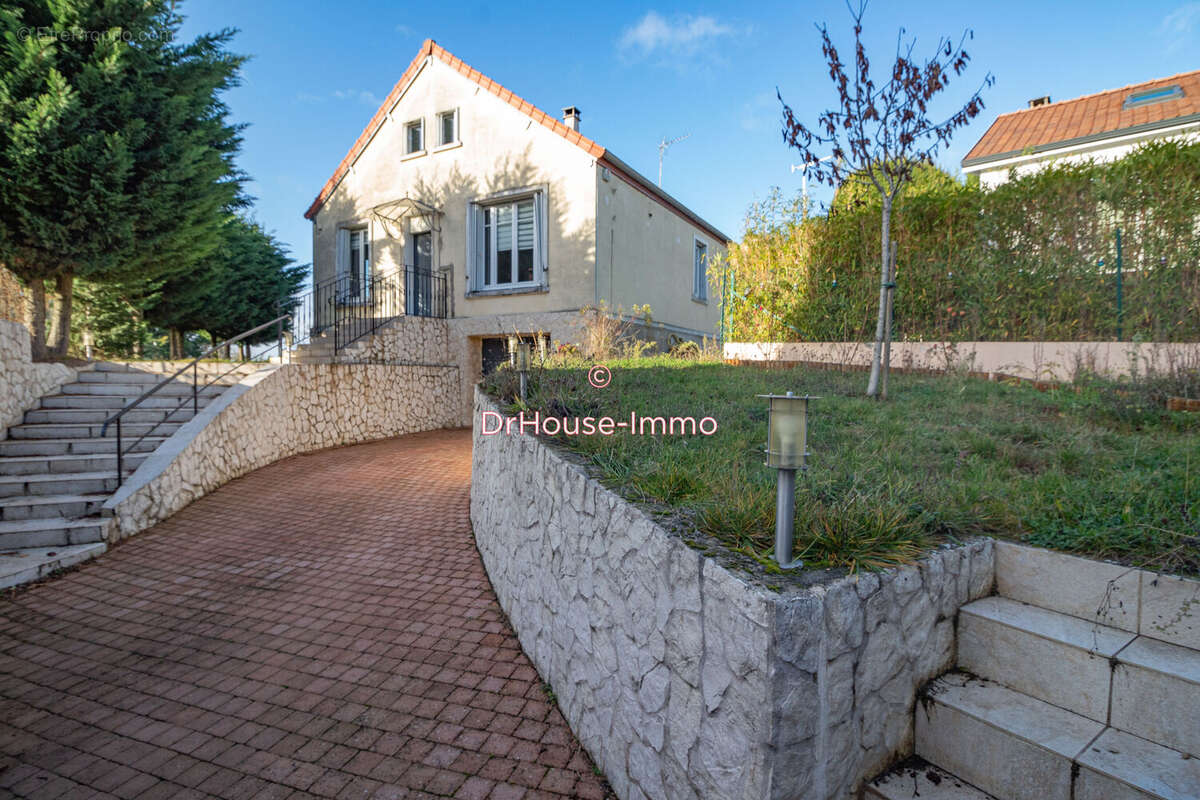 Maison à FEUCHEROLLES