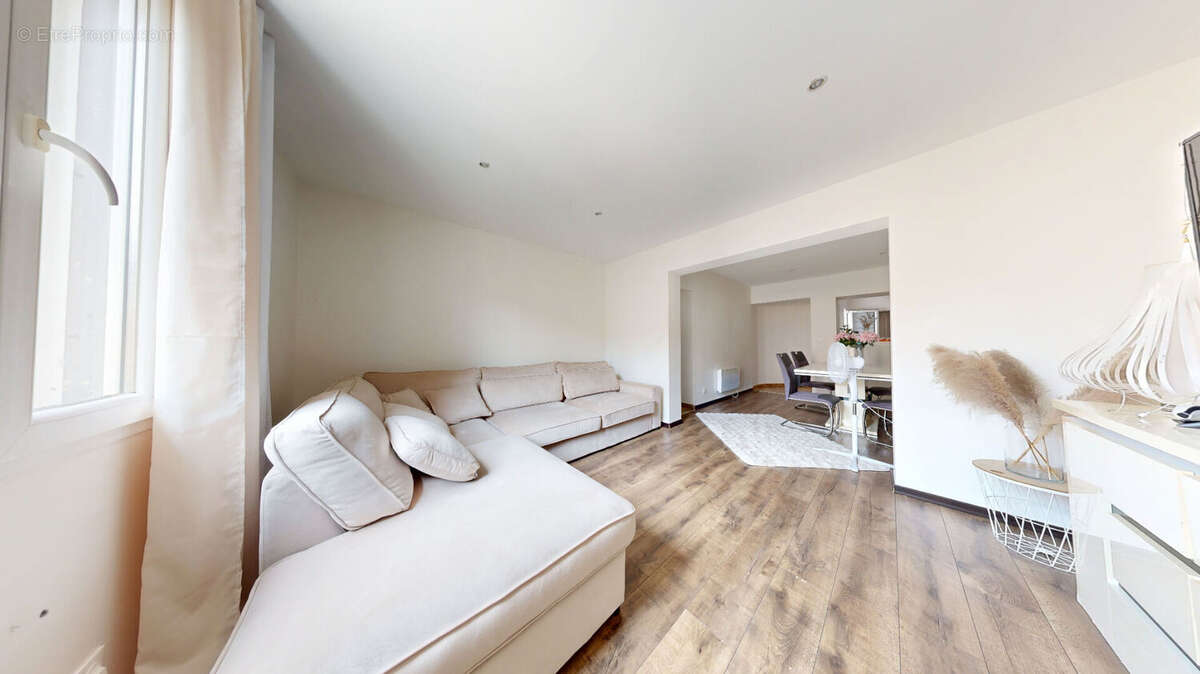 Immeuble Erstein 10 pièces 237 m² - photo 2