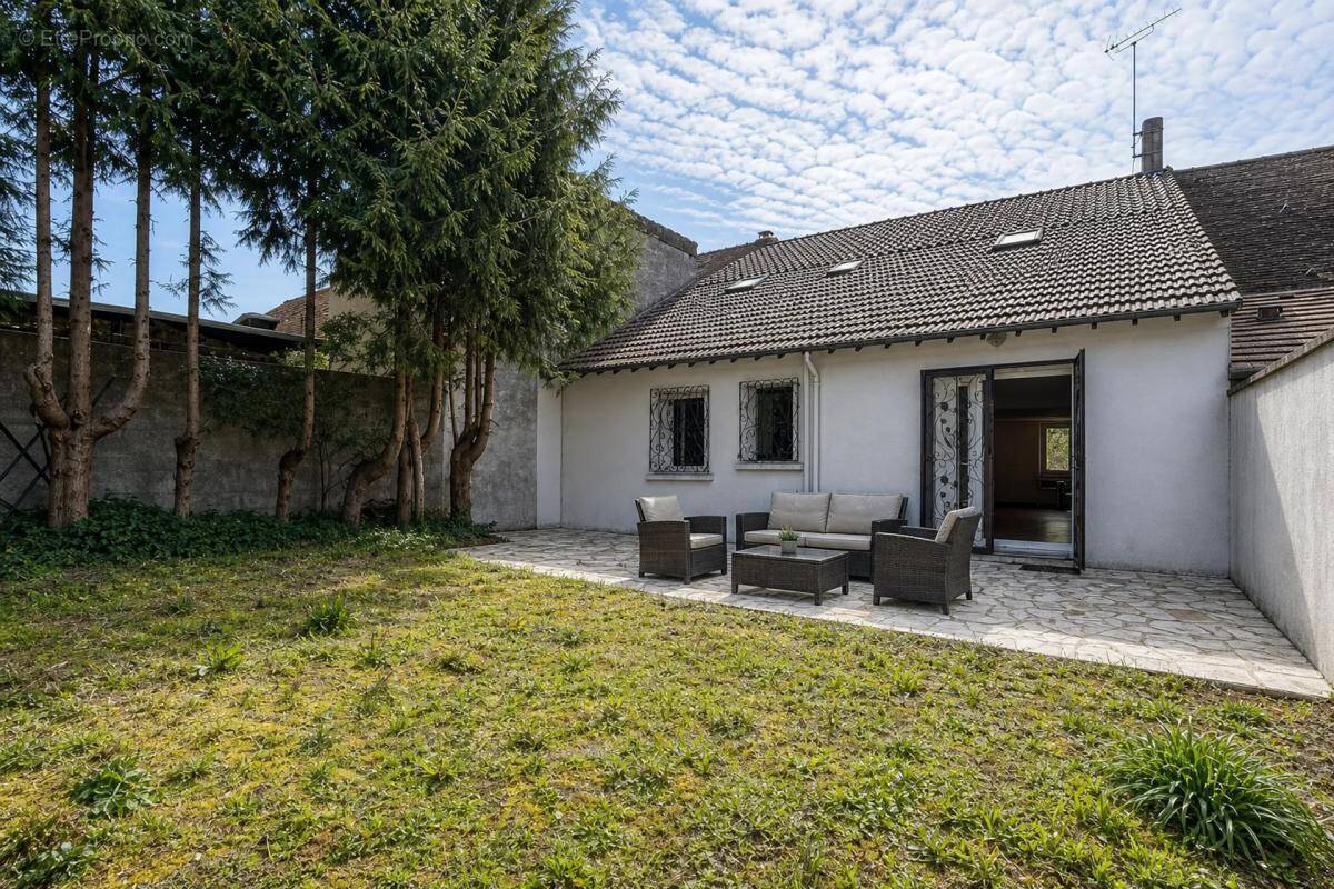 Maison à FONTENAILLES