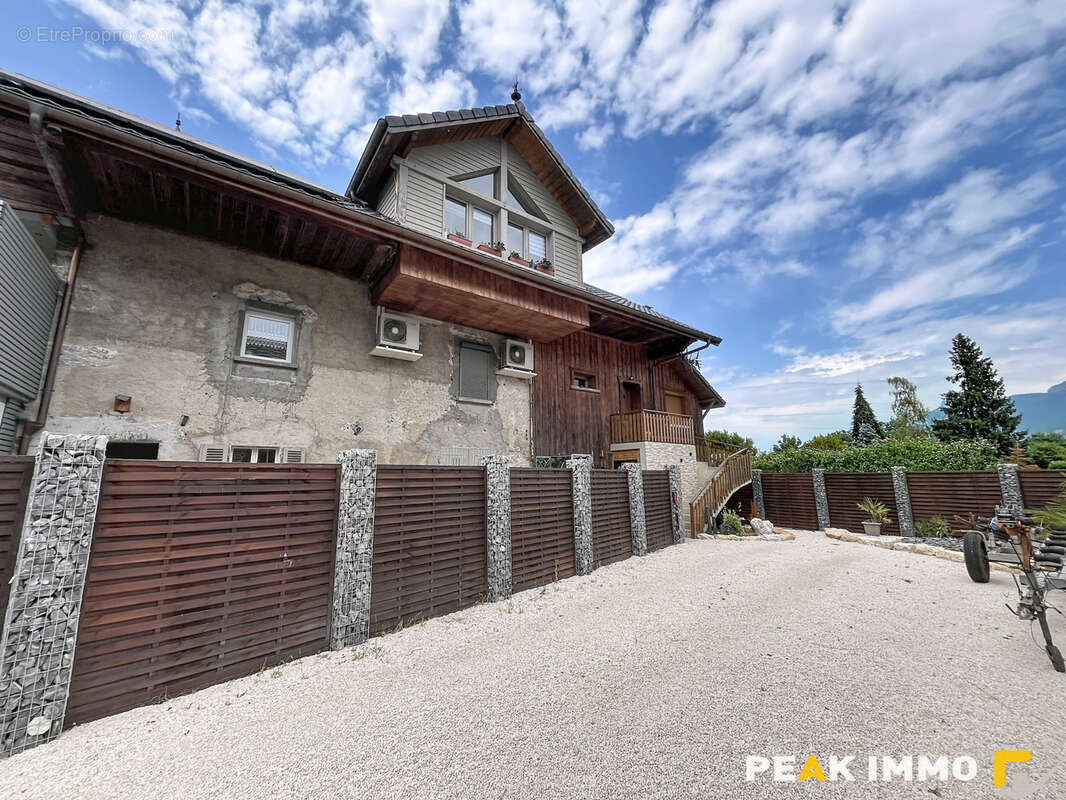 Appartement d'exception - 125 m2 et jardin privatif 350 m2 - DOUSSARD - photo 2
