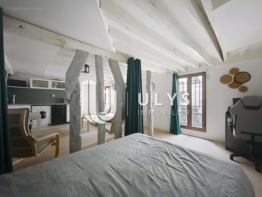 Appartement à PARIS-10E