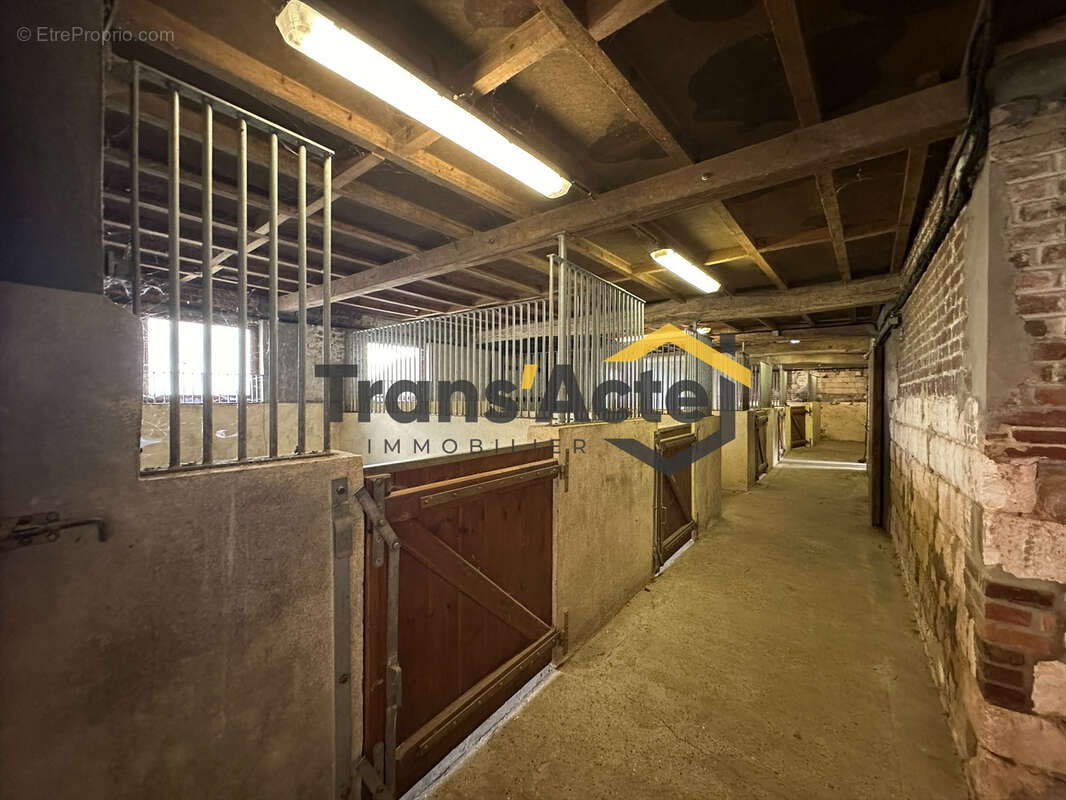 Maison à LATTRE-SAINT-QUENTIN