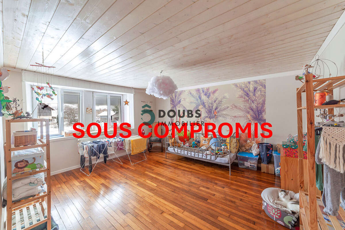 Appartement à FERRIERES-LE-LAC