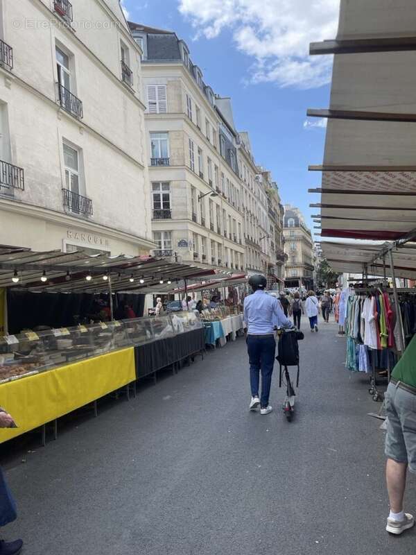 Autre à PARIS-1E