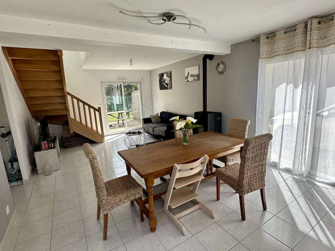 Maison à PLOUGRESCANT