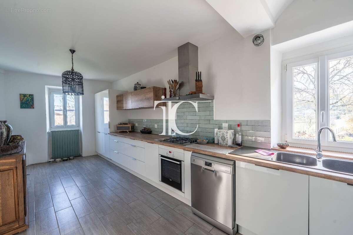 Maison à LABLACHERE