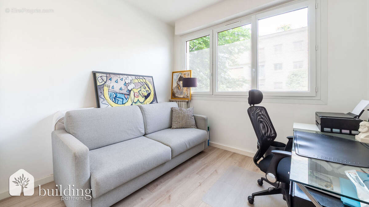 Neuilly-sur-Seine Saint-James - Duplex familial 7 pièces de 144,5 m² avec jardin de 59 m² - photo 10