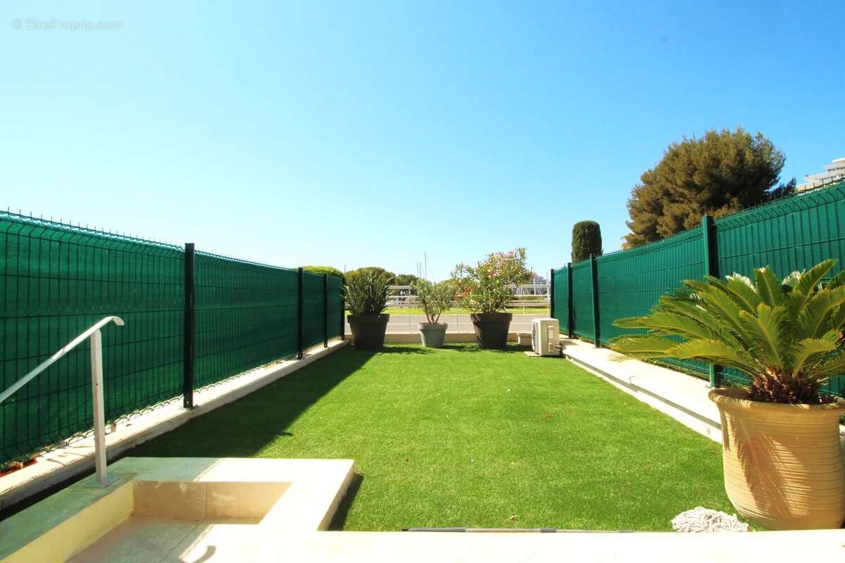 Appartement à VILLENEUVE-LOUBET