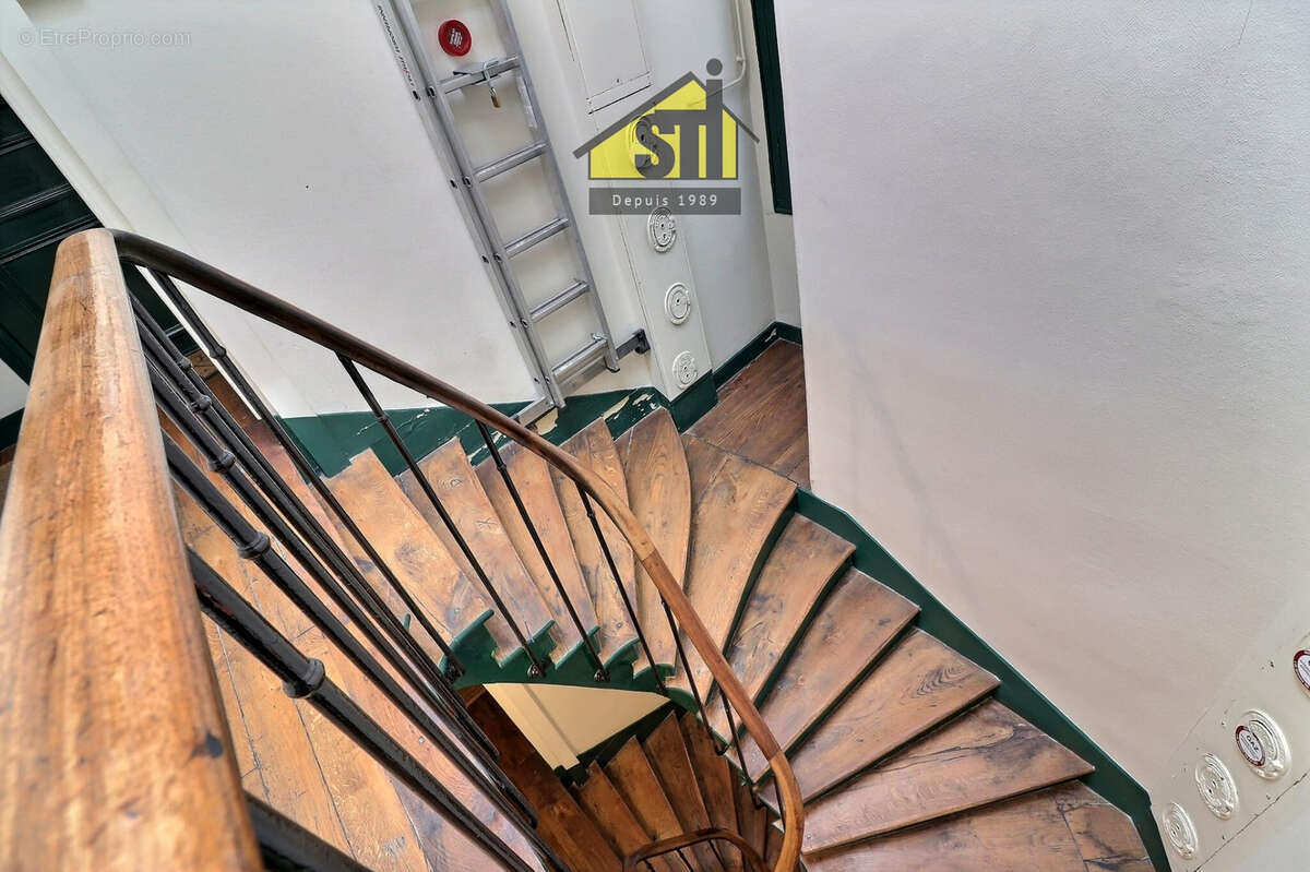 Appartement à PARIS-14E