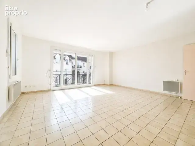 Montlhery centre-ville - appartement de type f4 - 87 m2 - balcons et box - photo 2