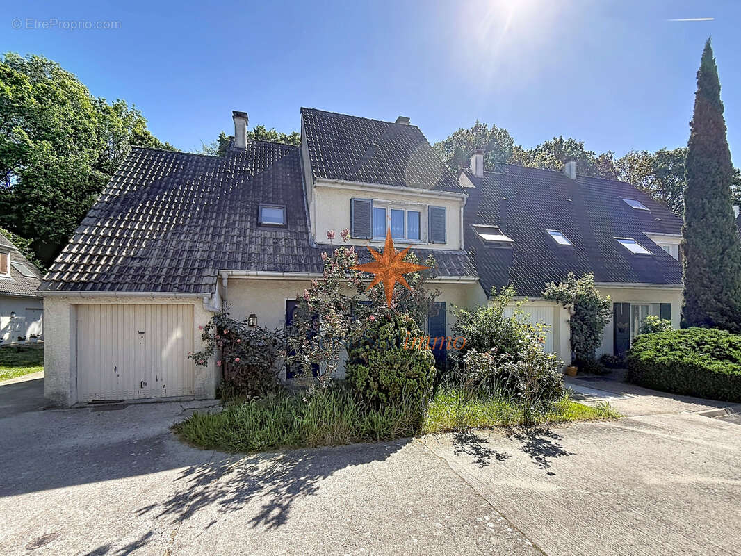 Maison à CHAMPS-SUR-MARNE