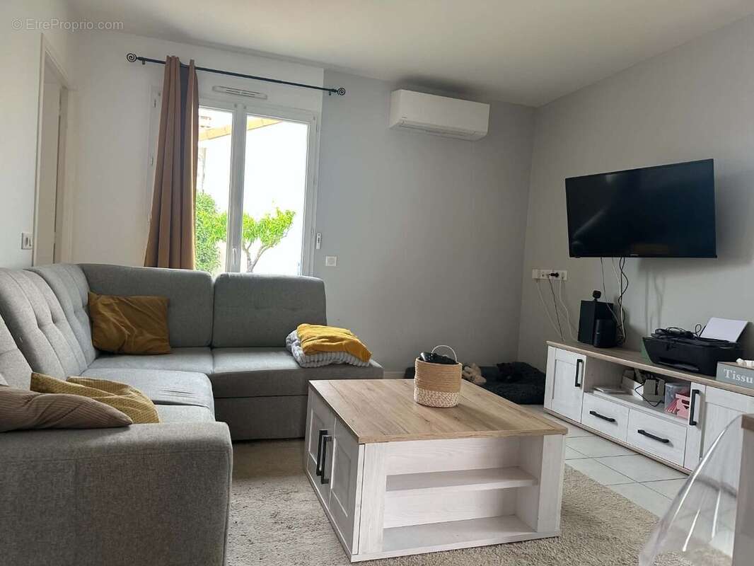 Maison de plain-pied de 87 m²  La Tourlandry (49120) - photo 2