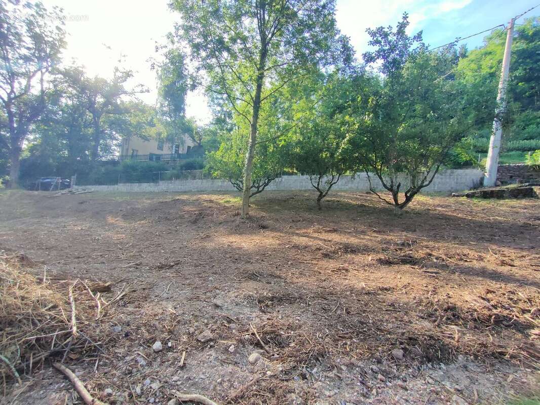 Terrain constructible et viabilise - photo 2