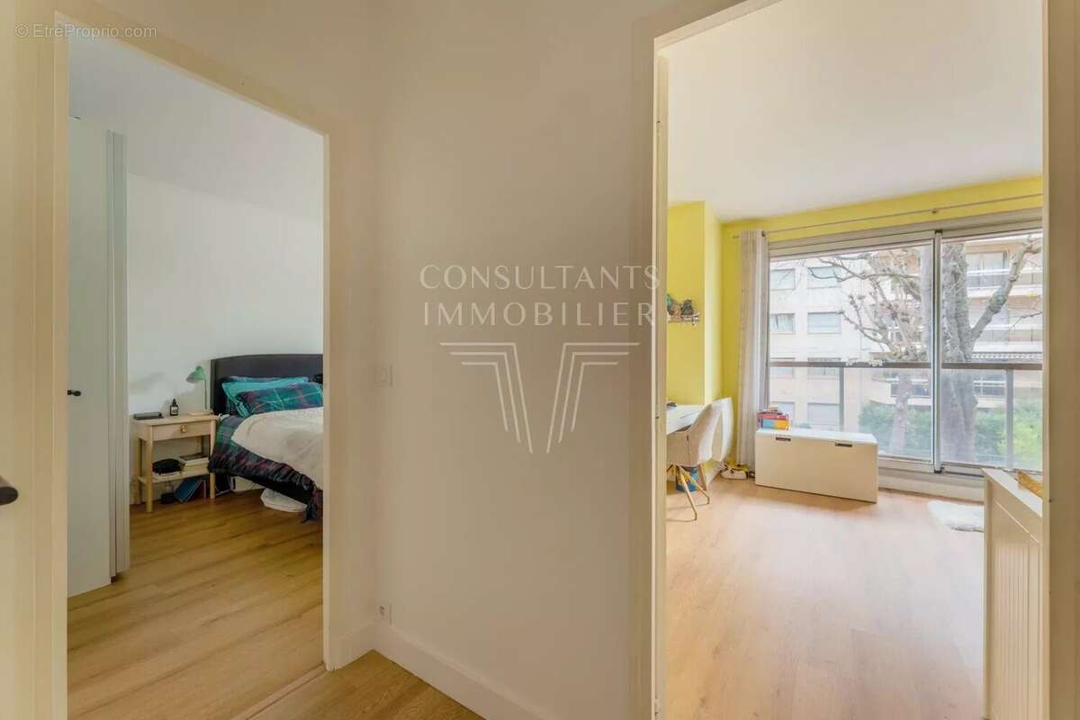 Appartement à NEUILLY-SUR-SEINE